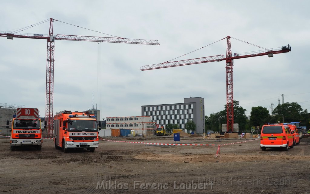 Erster Spatenstich Neues Feuerwehrzentrum Koeln Kalk Gummersbacherstr P170.JPG - Miklos Laubert